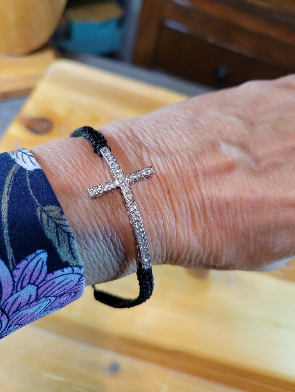 Crystal Cross Macrame Bracelet - Black